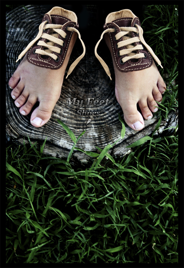 PhotoShop创意合成系鞋带的光脚鞋子另类效果