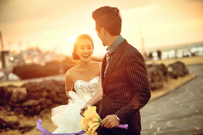最新婚纱照样片_2021年最新婚纱照样片(3)