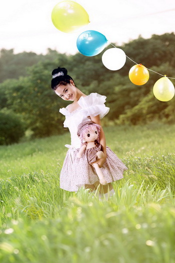 2015最新3D免抠图儿童摄影相册模板{E199.七彩花季}系列PSD素材免费下载三(共28P)
